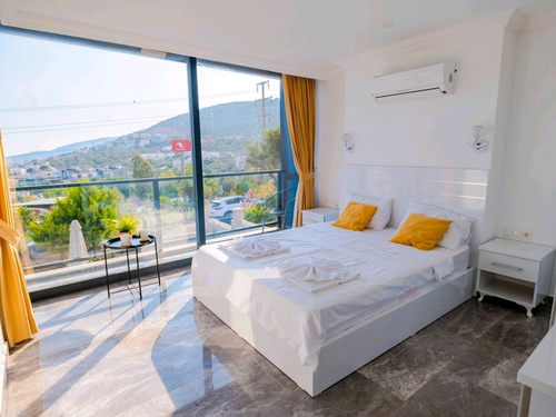  gece  -  Kasım
  | Kalkan Kızıltaş'ta Deniz Manzaralı, Jakuzili Lüks 10 Kişilik Villa